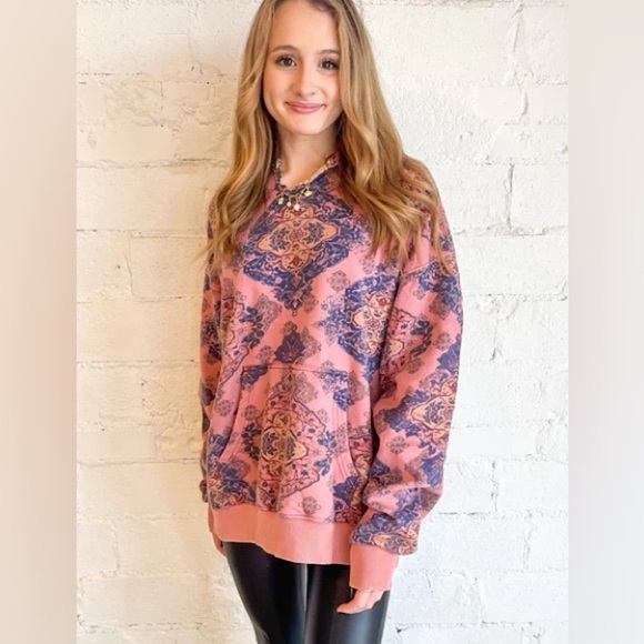 SOLD💝NEW Free People Printed It's a Vibe Hoodie In Desert Rose Combo Pink - Picture 8 of 16